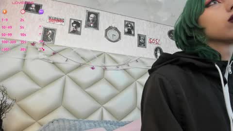  Im Gaia online show from October 26, 12:33 pm