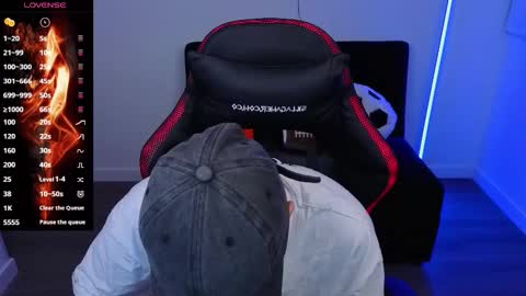 Laia online show from November 6, 1:00 am