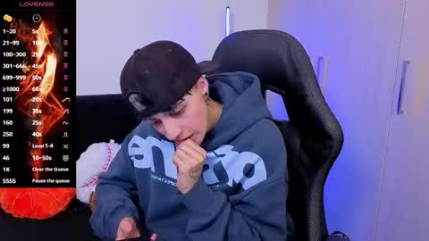 Laia online show from November 27, 12:13 am