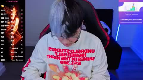 Laia online show from November 18, 1:06 am