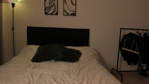 im_maitee online show from March 31, 1:38 am