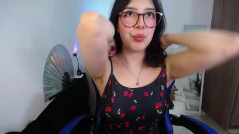 Snapshot of im_misssilver chatting on October 2, 2:38 am im_misssilver online show from October 2, 2:38 am