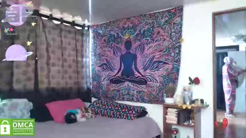 Cutie pie online show from October 19, 2:30 pm