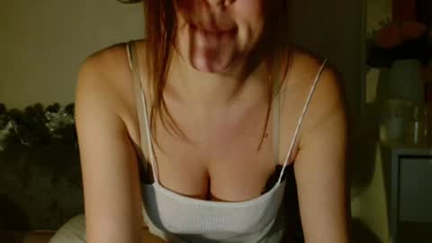 Carrie online show from December 17, 3:05 pm