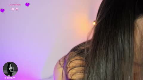 Snapshot of imnicole_1 chatting on October 30, 8:43 pm Nicole online show from October 30, 8:43 pm