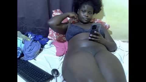 impress_ivy online show from October 28, 1:17 pm