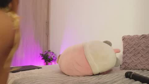 Snapshot of imvickyrachell_ chatting on October 21, 4:22 pm imvickyrachell_ online show from October 21, 4:22 pm