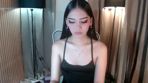 Aki online show from November 5, 3:01 am