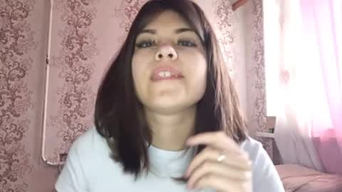 Mia online show from April 19, 11:21 am