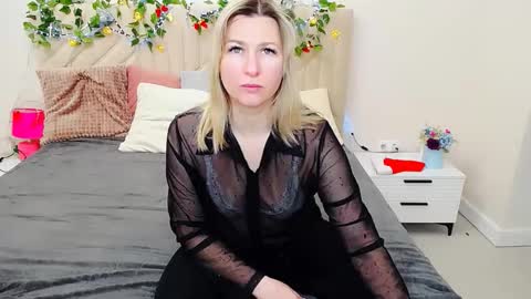 incredible_ariela online show from January 14, 9:25 am