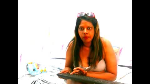 Aisha online show from November 28, 7:06 pm