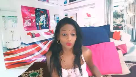 Leah online show from September 13, 6:05 pm