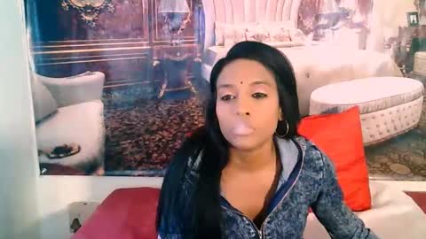 Leah online show from October 13, 6:38 am