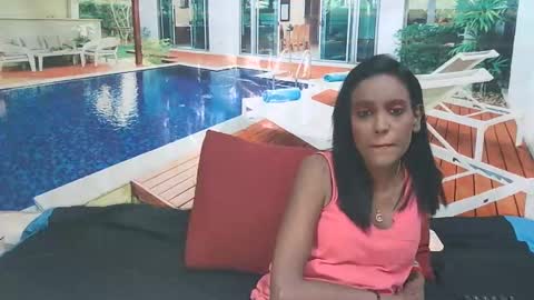 Leah online show from December 4, 4:43 am