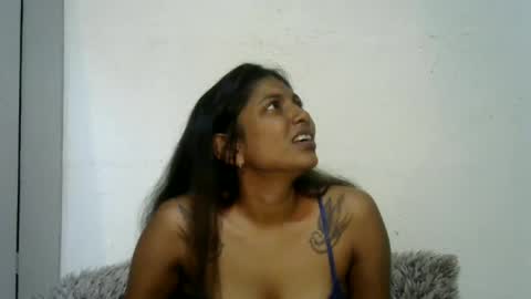 indianqtpie6 online show from June 17, 7:04 pm