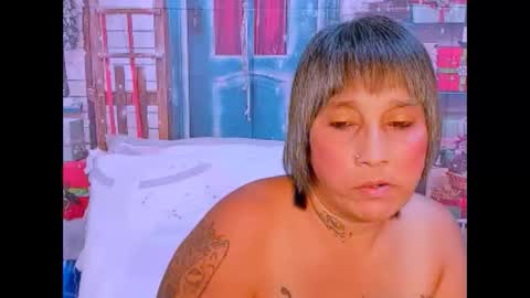 indianroxy27 online show from December 5, 6:53 pm