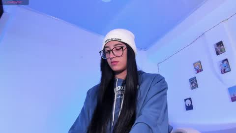 Luna  online show from January 25, 3:19 am