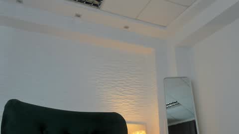 Ines Lyn online show from December 22, 3:44 am