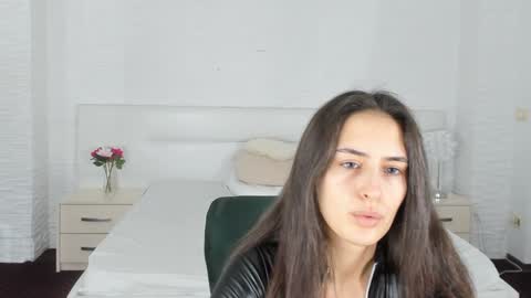 Ines Lyn online show from January 28, 3:25 am