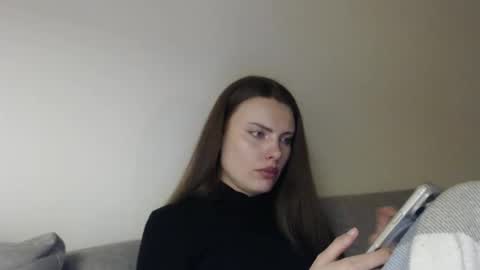 Sweet girl online show from February 5, 10:02 pm