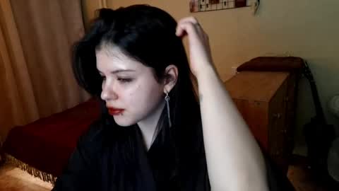 Mia online show from March 24, 2:11 pm