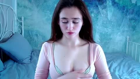 Lina online show from April 4, 11:09 am