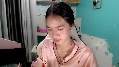 Reign online show from March 12, 8:00 pm