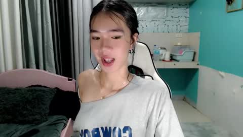 Reign online show from March 21, 9:09 pm