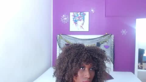 innocent_sexybaby online show from November 3, 8:24 pm