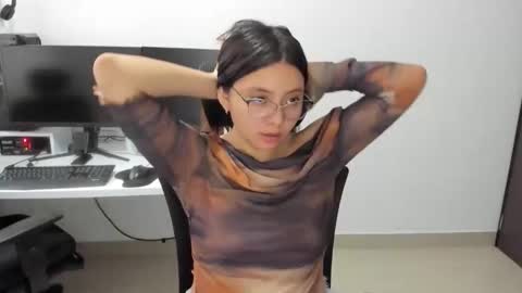 Iris 3 online show from November 12, 8:18 pm