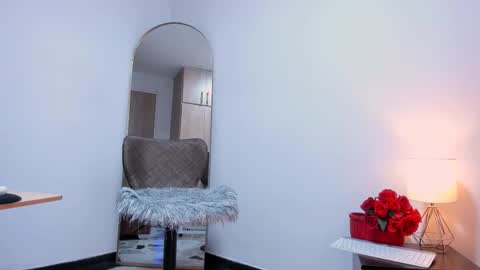 Pantyhose Queen online show from November 25, 9:15 pm