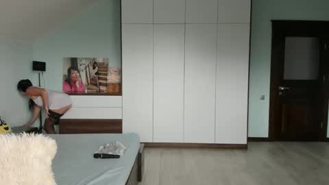 iracherrynow online show from October 5, 11:04 am