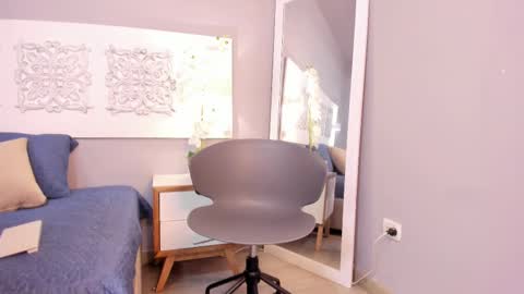 Snapshot of iriis_rosse chatting on March 11, 8:53 pm Iris Rosse online show from March 11, 8:53 pm