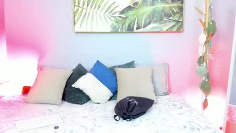 Snapshot of iriis_rosse chatting on October 17, 5:16 pm Iris Rosse online show from October 17, 5:16 pm