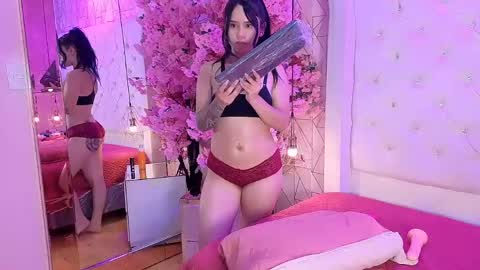   online show from April 16, 9:39 pm