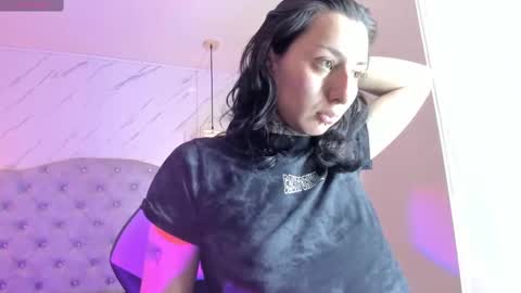 iris_77 online show from October 2, 6:57 pm