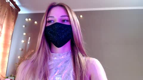 Lily online show from May 11, 4:04 pm