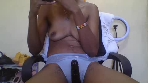 iris_love_2 online show from March 7, 12:34 pm