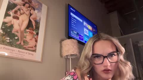 iris online show from February 22, 12:38 am