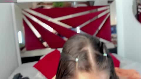 irisblume online show from March 4, 11:50 am