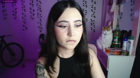 Iris  online show from December 17, 5:44 am