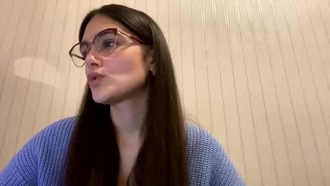 irisss31 online show from January 28, 6:17 pm