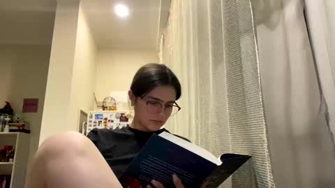 irisss31 online show from March 26, 7:37 pm