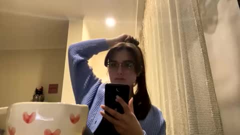 irisss31 online show from March 12, 7:27 pm