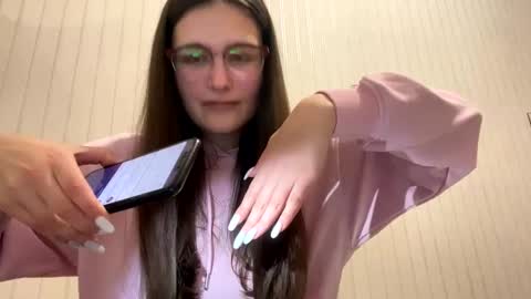 irisss31 online show from January 15, 7:01 pm