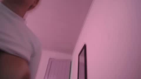 Isabella  online show from April 16, 1:33 pm