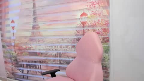    online show from September 13, 11:18 am