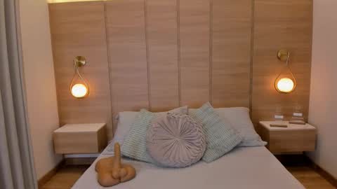 Isa online show from February 11, 4:03 am