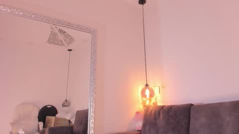 Isabela online show from October 25, 1:08 pm