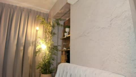 isabelastefano online show from July 19, 4:04 am